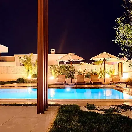 Villa Ashta / Zen Isitmali Kapali Havuzlu